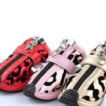 防滑防水寵物鞋 選購(gòu)、批發(fā)與廠家指南